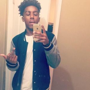 Meet your Posher, Deandre